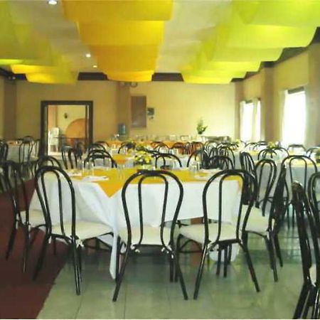 Sequoia Inn Davao Екстер'єр фото